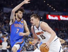 NBA季后赛首轮惊现大冷门，老牌强队遭逆转