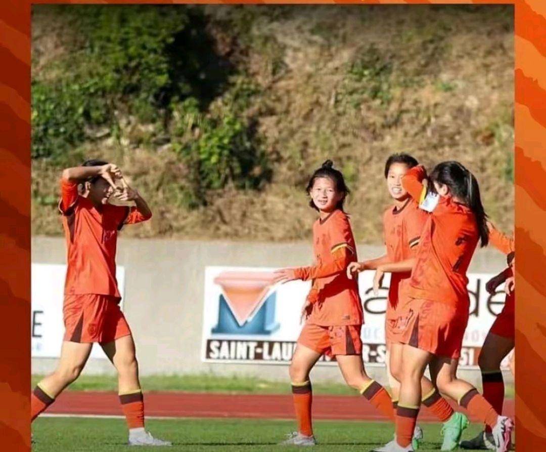 中国女足亮相赛场，展现出优雅和风度的简单介绍